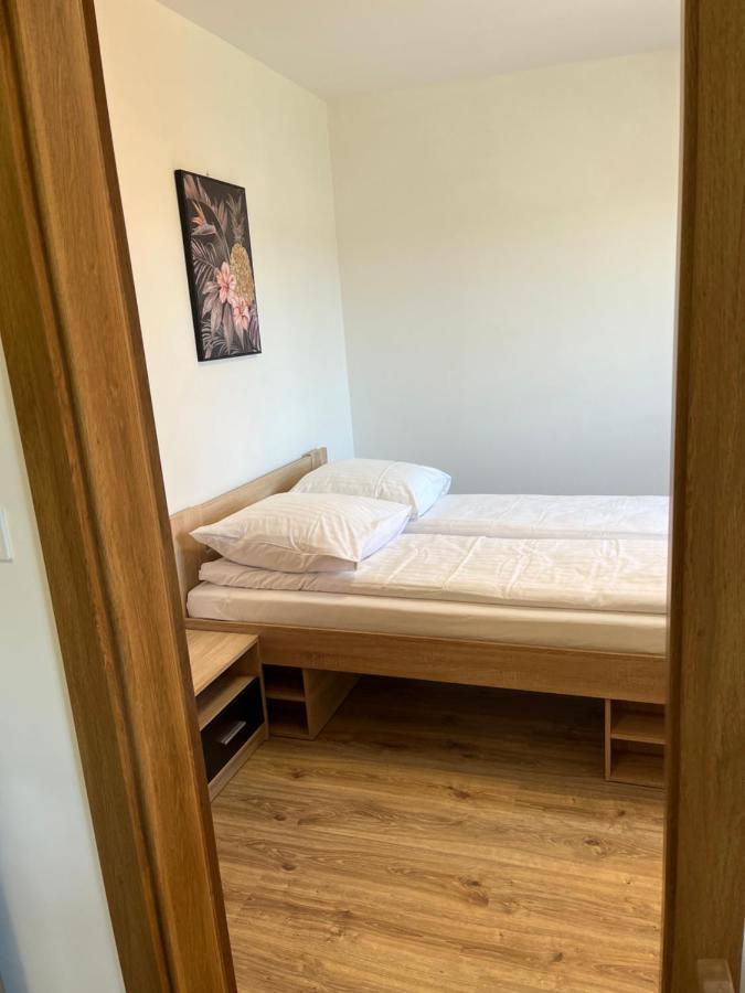 Baltic Vip Nowe Apartamenty Blisko Plazy 里沃 外观 照片